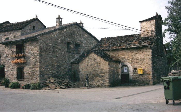 La Iglesia de Margudgued en 2003