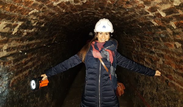 Laura en el Túnel Victoria